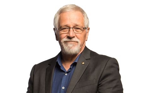 neil mitchell steps down as host of 3aw